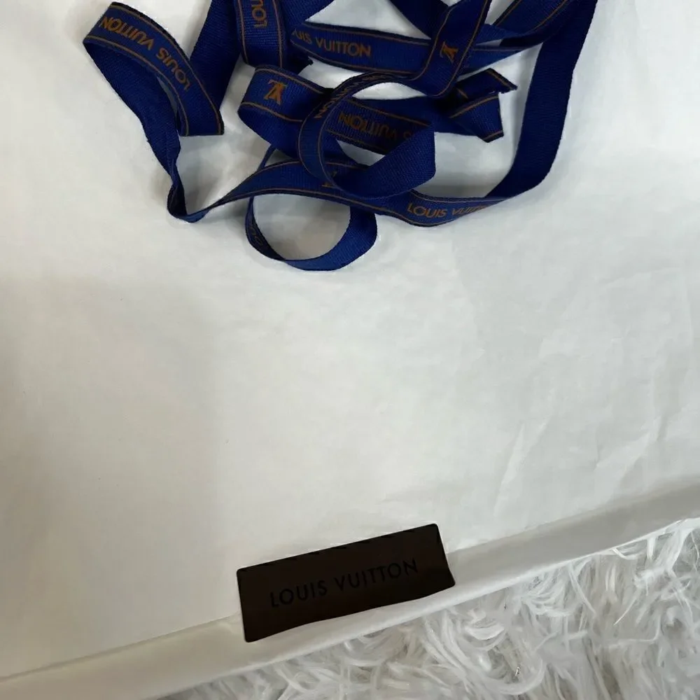 Louis vuitton box and ribbon